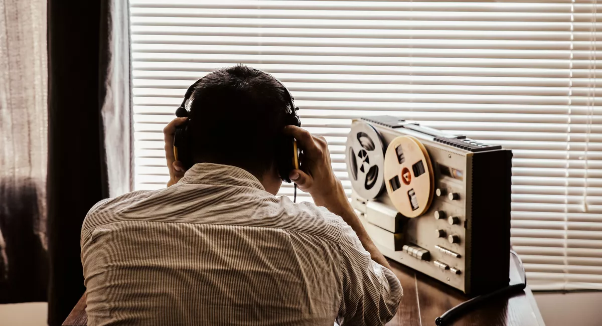 Amazon, Facebook, Google Ad Partner Admits Listening to You Through Your Smartphone.